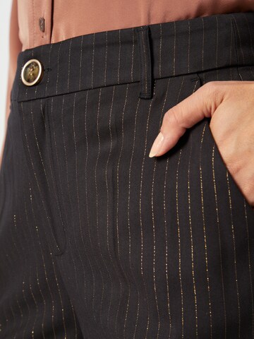 Regular Pantalon à plis 'Biggi' CULTURE en noir