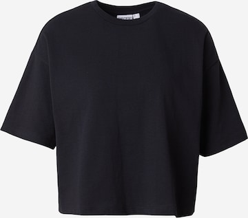 Tricou 'PCSADIE' de la PIECES pe negru: față