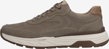 Baskets basses Rieker en vert : devant