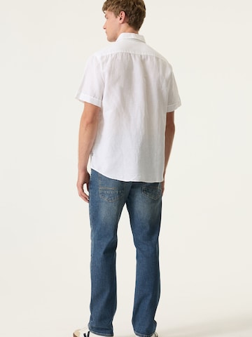 GARCIA Regular fit Button Up Shirt in White