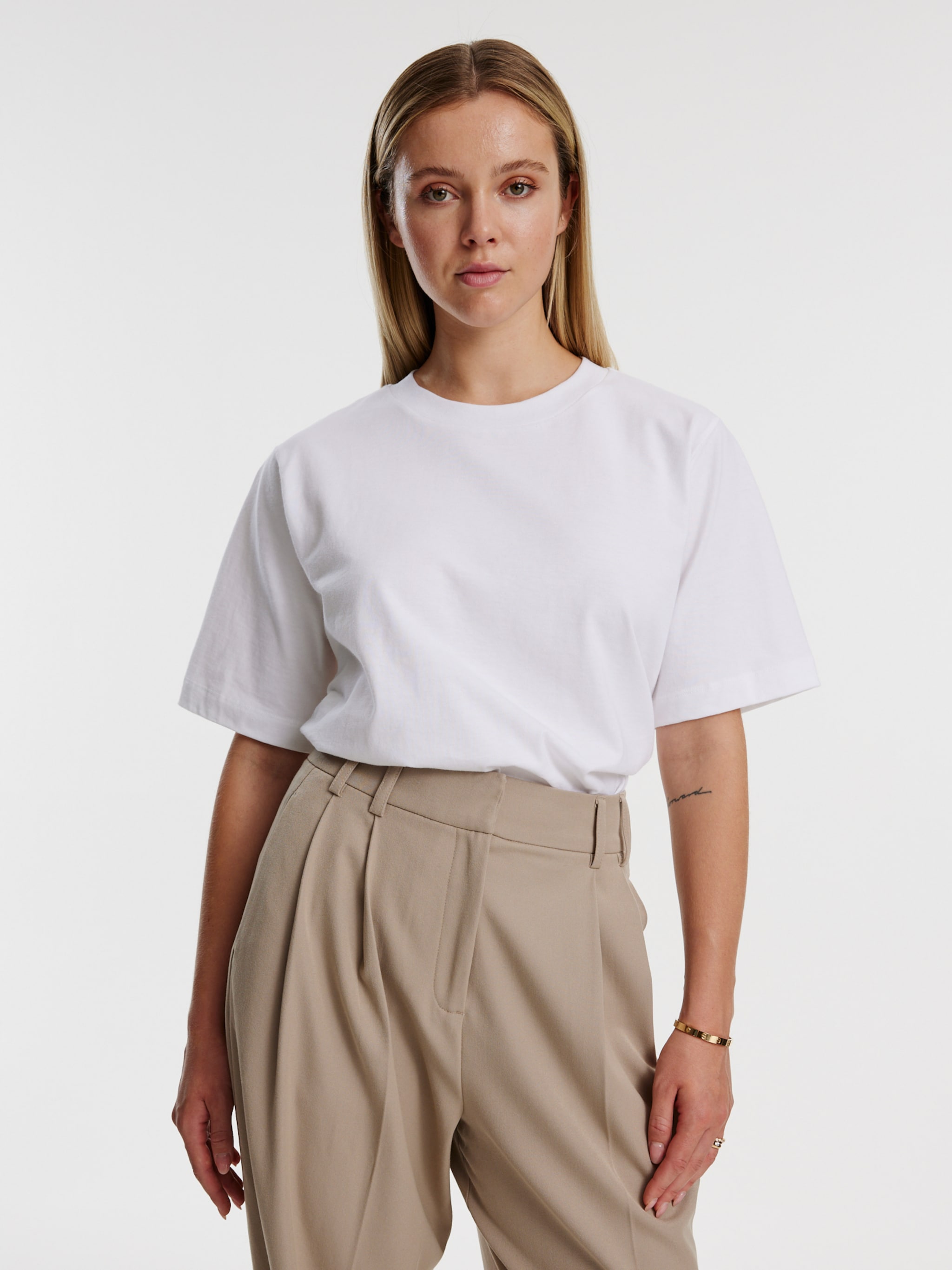 EDITED Producten Shirt 'Larina' Wit