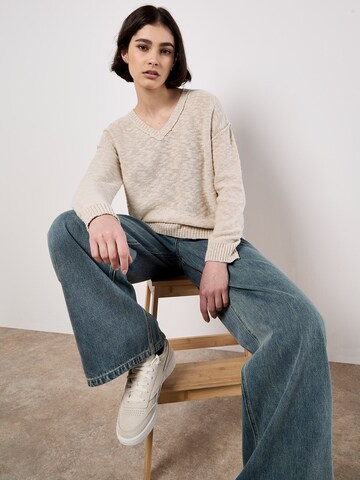 Apricot Trui ' ' in Grijs