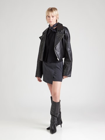 ABOUT YOU - Camisa 'Melika' em preto