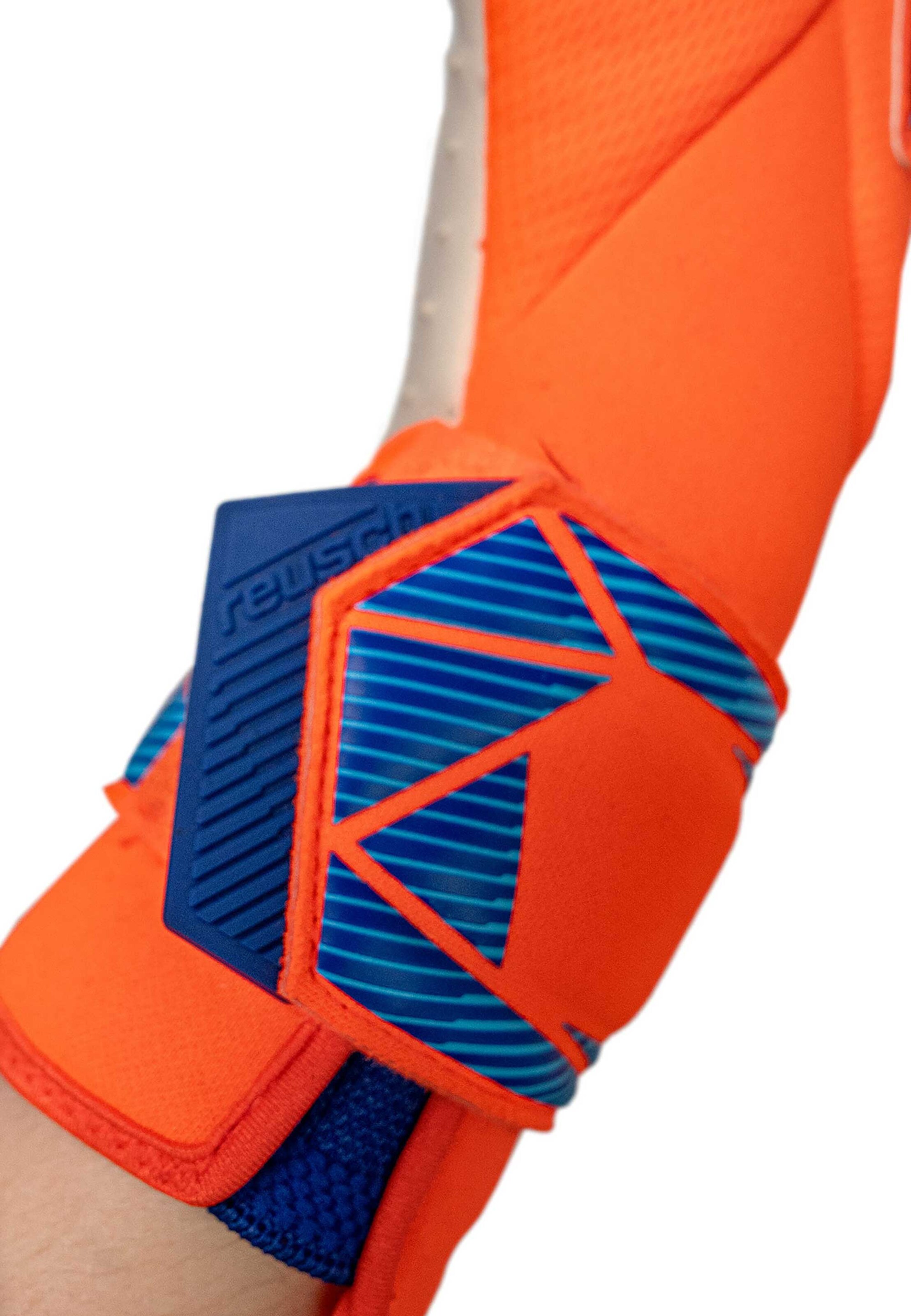 REUSCH Torwarthandschuhe 'Attrakt SpeedBump Guardian' in Blau