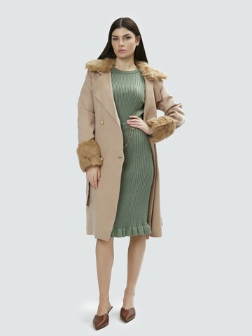 Gonna di Influencer in verde