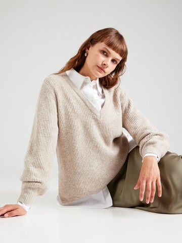VILA Sweater 'VIBeluna' in Grey: front
