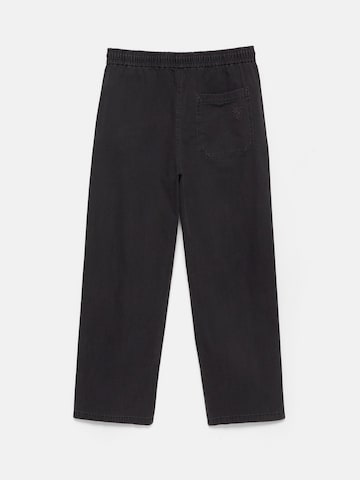 Loosefit Jeans di Pull&Bear in nero