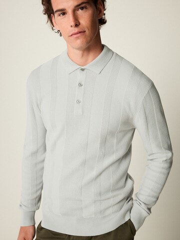 Next Pullover i grå