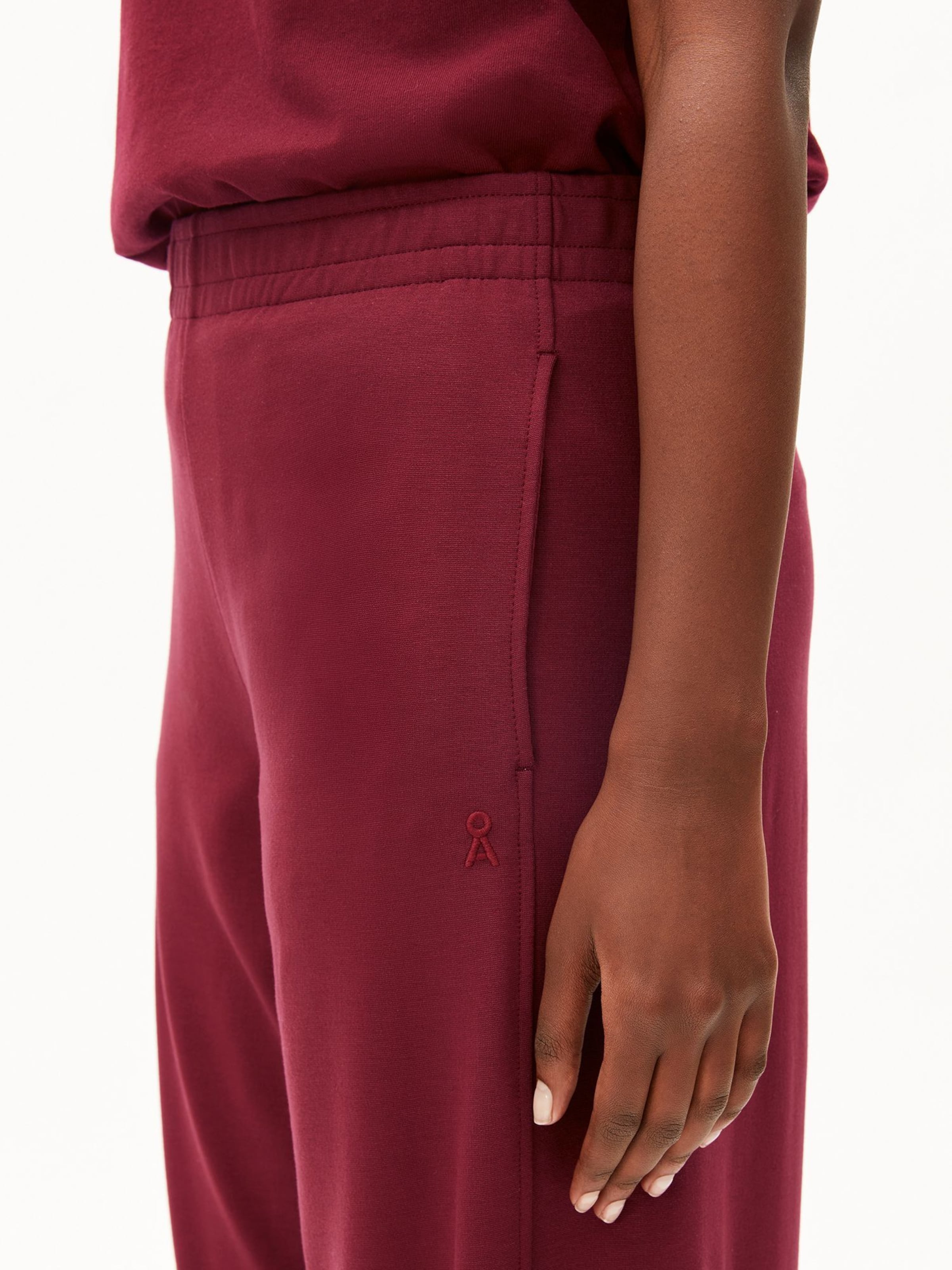 Barrel Pantalon ARMEDANGELS en rouge