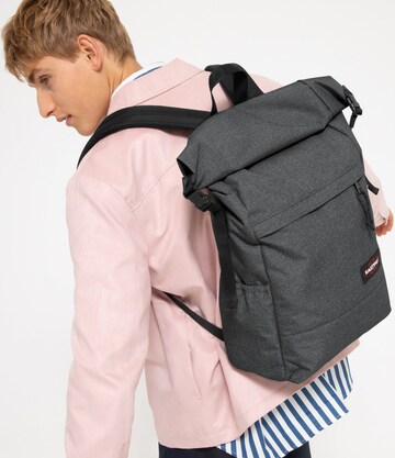 Zaino 'Chester' di EASTPAK in grigio: frontale