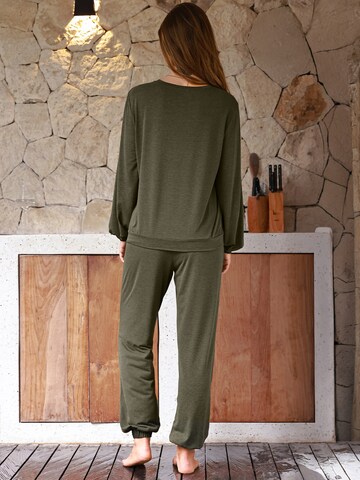 Cupshe - Pijama 'Long Sleeve' em verde