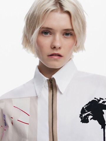 Desigual - Blusa en blanco