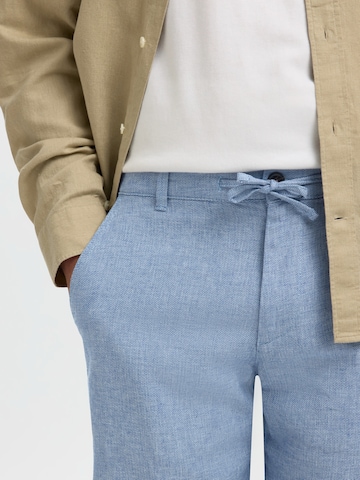 SELECTED Regular Chinobyxa 'SLHBrody' i blå