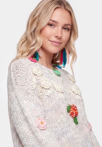 IZIA Sweater in Beige