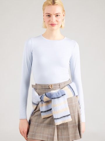 Tricou de la HOLLISTER pe albastru: față