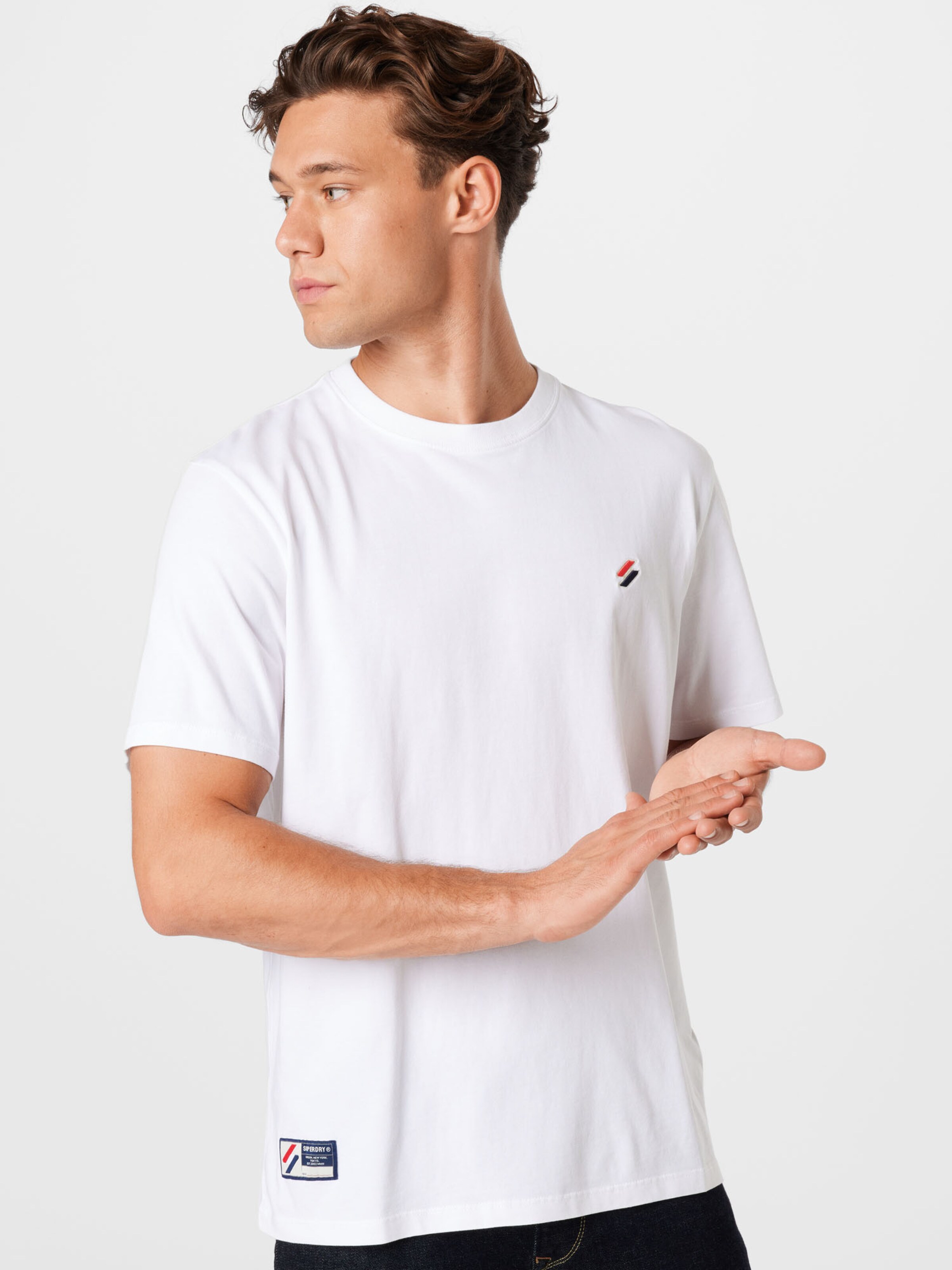 Männer Shirts Superdry T-Shirt in Weiß - YK17744