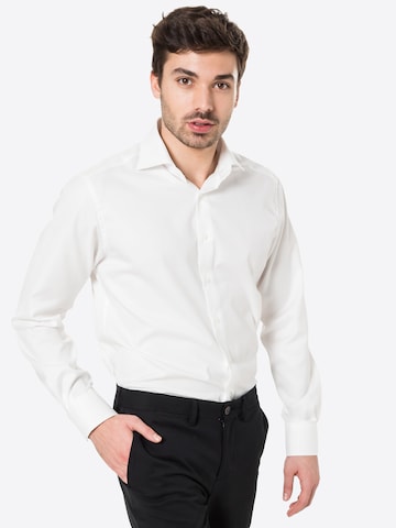 Coupe regular Chemise business ETERNA en blanc : devant