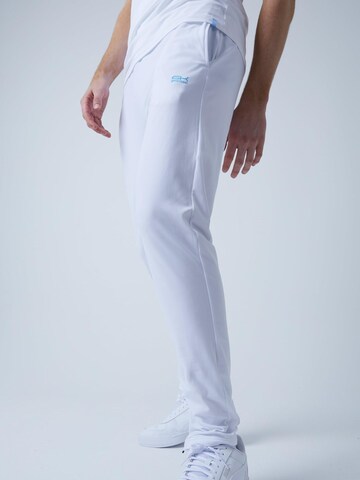 Coupe slim Pantalon de sport 'Slim Training Pants' SPORTKIND en blanc