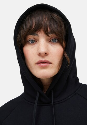 PEAK PERFORMANCE Sweatshirt in Zwart