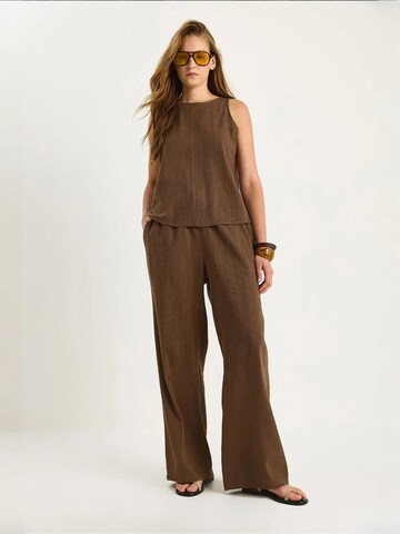 Pantalons de tailleur Bianco Lucci en marron