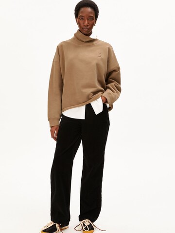 ARMEDANGELS Sweatshirt in Brown: front