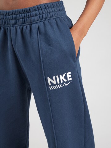 Nike Sportswear Tapered Hose in Blau