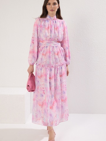 Trendyol Kleit, värv lilla: eest vaates