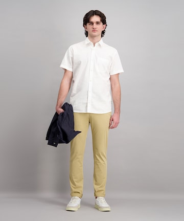 Pioneer Authentic Jeans Regular Chino Pants in Yellow