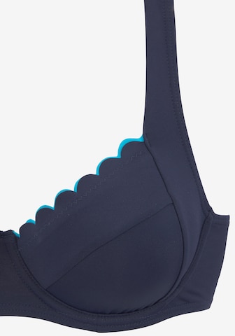 LASCANA T-shirt Bikini top in Blue