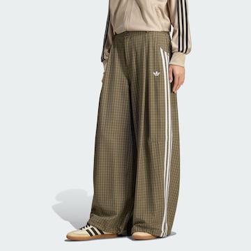 ADIDAS ORIGINALS - Ropa ancha Pantalón plisado en verde: frente
