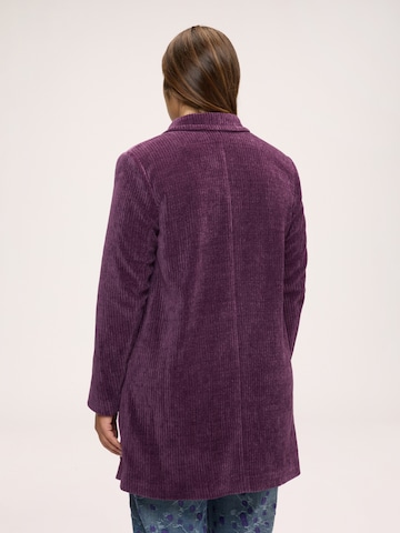 Cappotto di mezza stagione di Fiorella Rubino in lilla