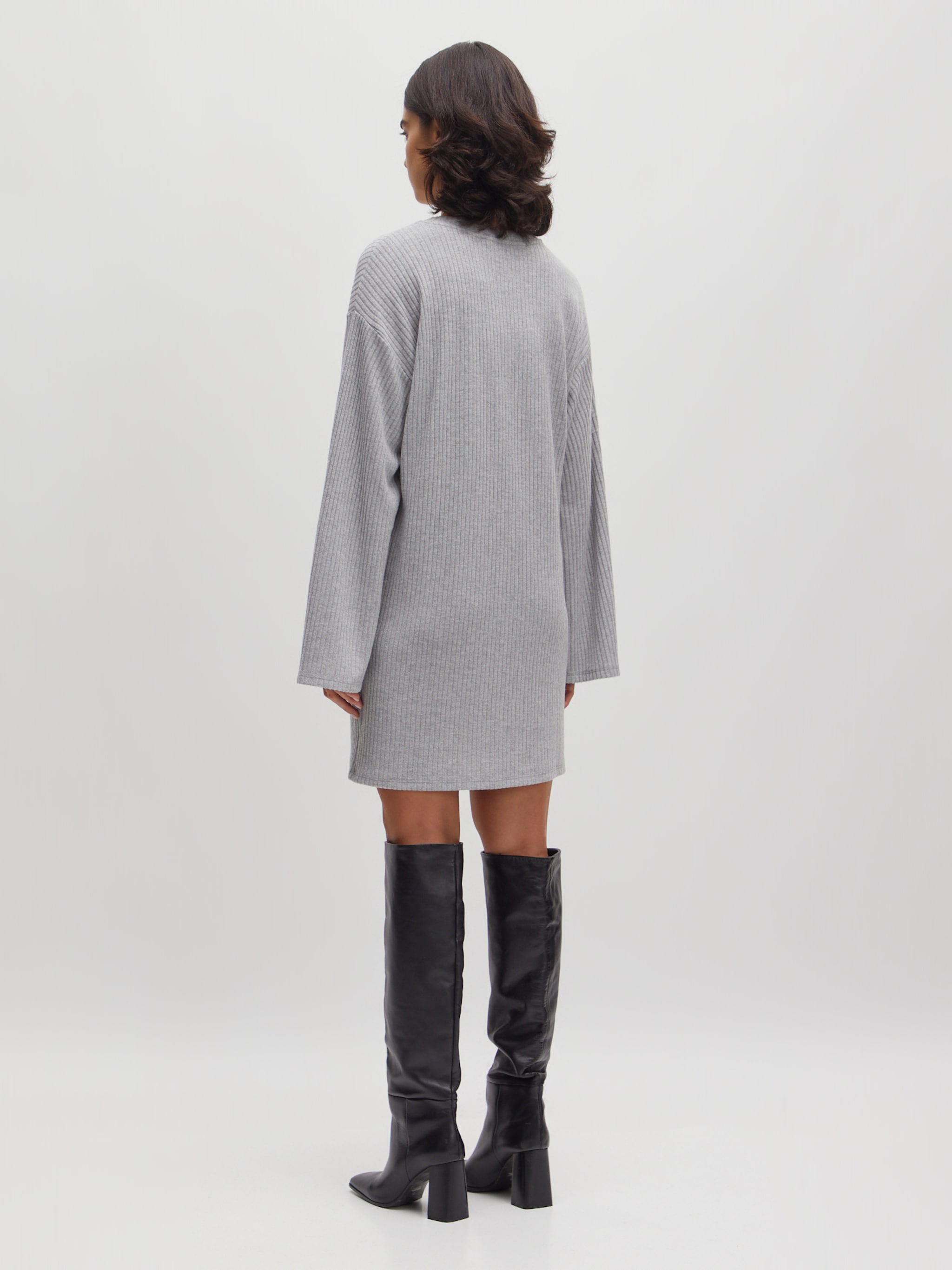 EDITED Produits Robe 'Felicia' gris