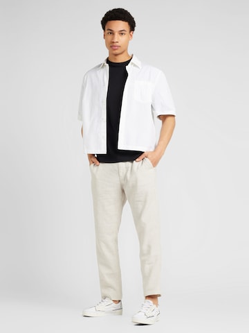 WEEKDAY Comfort fit Button Up Shirt 'Tom' in White