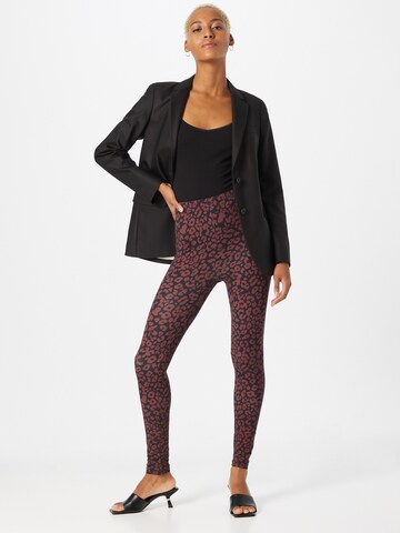 Skinny Leggings 'Kylie' ABOUT YOU en rouge