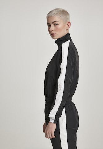 Urban Classics Демисезонная куртка в Черный