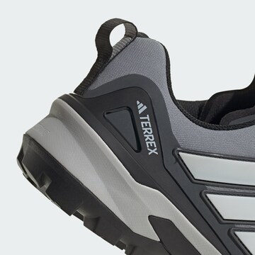 Chaussure basse 'Skychaser' ADIDAS TERREX en gris