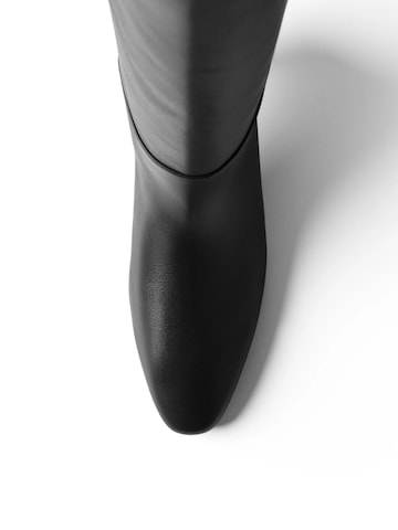 L37 HANDMADE SHOES Škornji 'EASY TO ACHIEVE' | črna barva