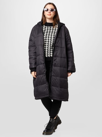 ABOUT YOU Curvy Winter Coat 'Robin' in Black