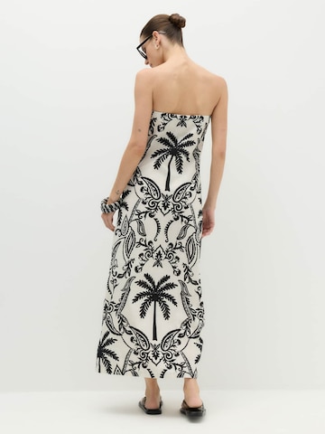 Robe Marks & Spencer en blanc