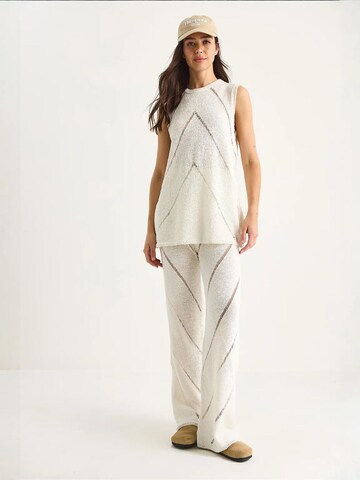 Completo pantalone di Bianco Lucci in beige