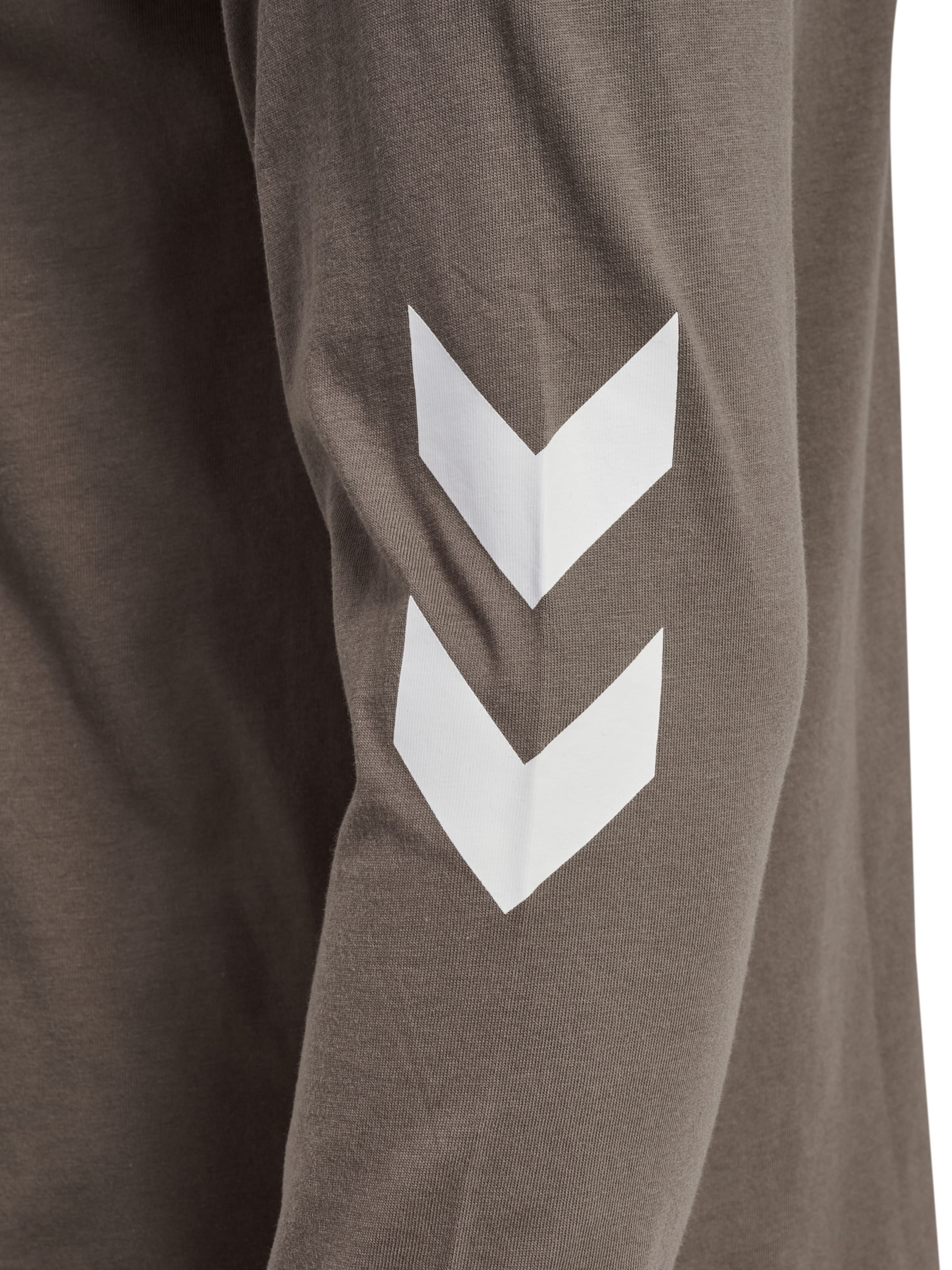 Hummel Bluser & t-shirts i brun