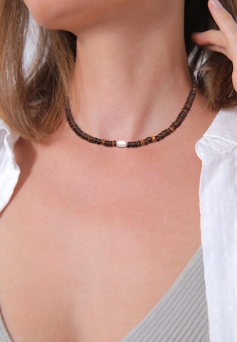 ELLI PREMIUM Necklace in Brown: front