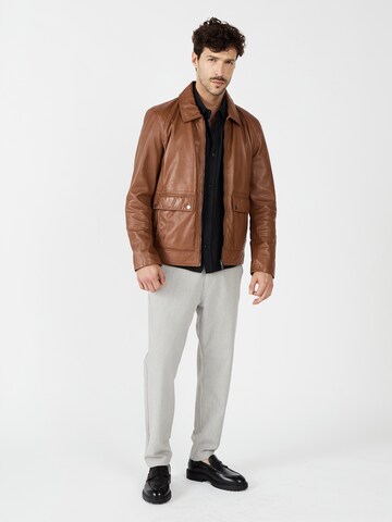 JCC Tussenjas in Bruin