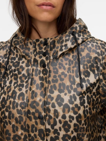 Vero Moda Curve Between-season jacket in Beige