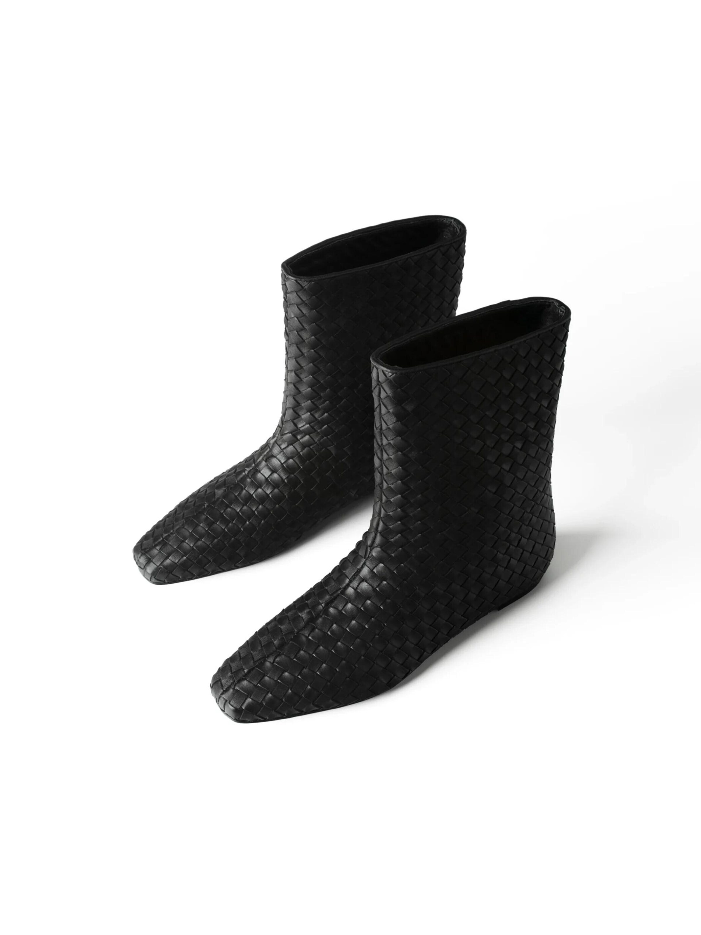 L37 HANDMADE SHOES Škornji 'ANASTASIIA' | črna barva