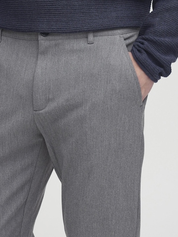 !Solid Slimfit Chinohose 'SDFrederic' in Grau