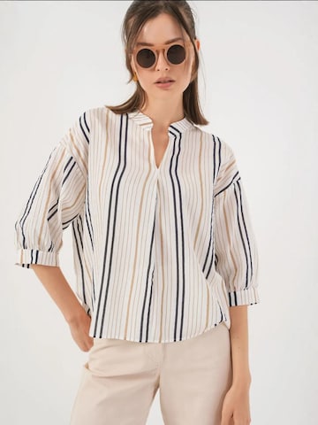 Bigdart - Blusa em bege: frente