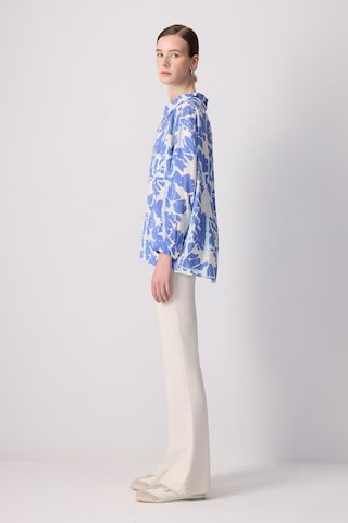 Touche Prive Klederdracht shirt in Blauw