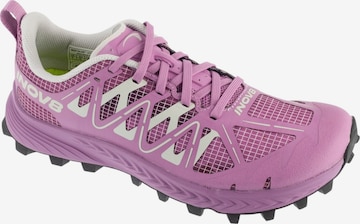 Chaussure de course Inov-8 en violet : devant