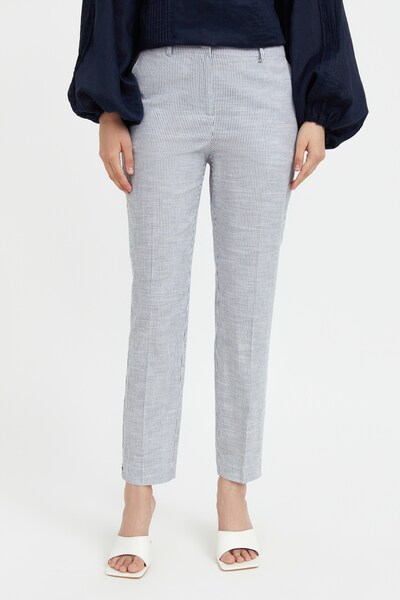 Finn Flare Hose in blau / weiß, Modelansicht